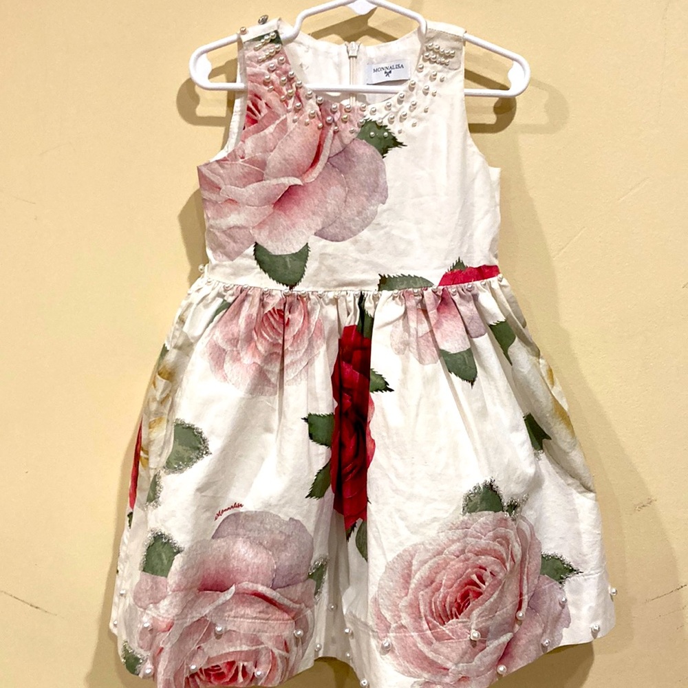 Brand is MONNALISA. 3T size. Special occasion dress. Hand sewn decorations.